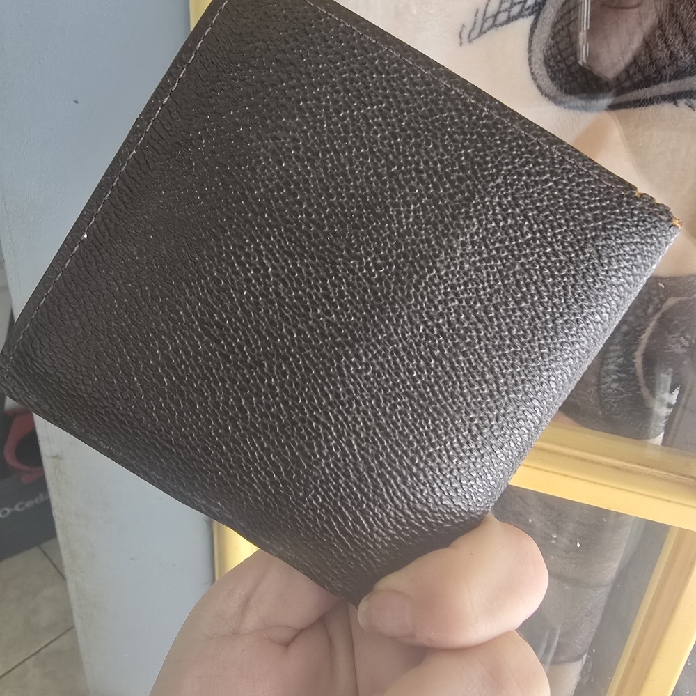 LV wallet - Picture 2 of 8